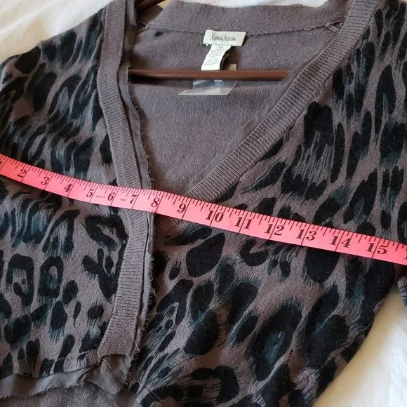 Neiman Marcus cardigan - Picture 3 of 4